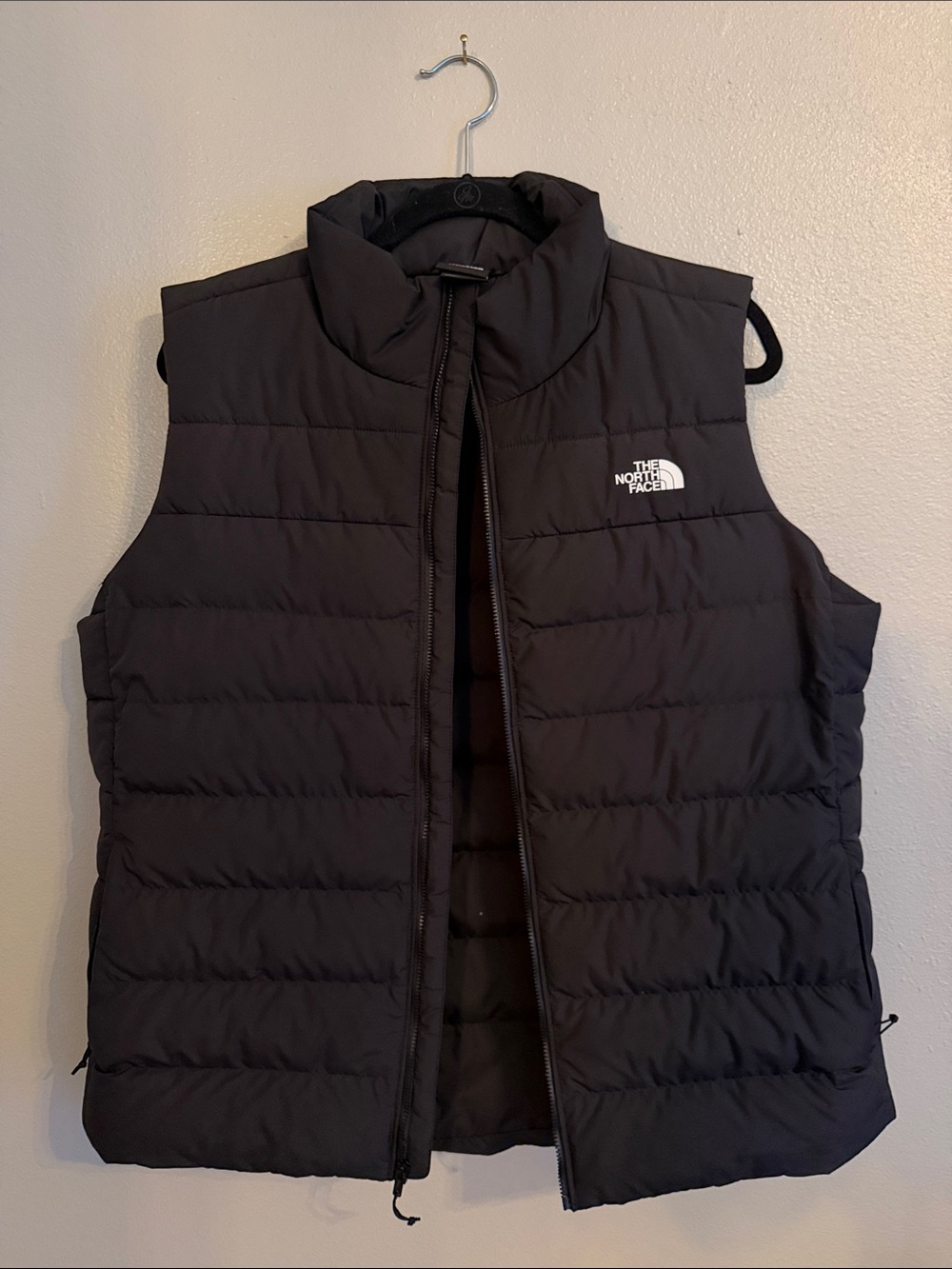NWOT The North Face Black Quilted Down Vest for Women